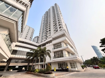 Lobby deapan Archies Sudirman